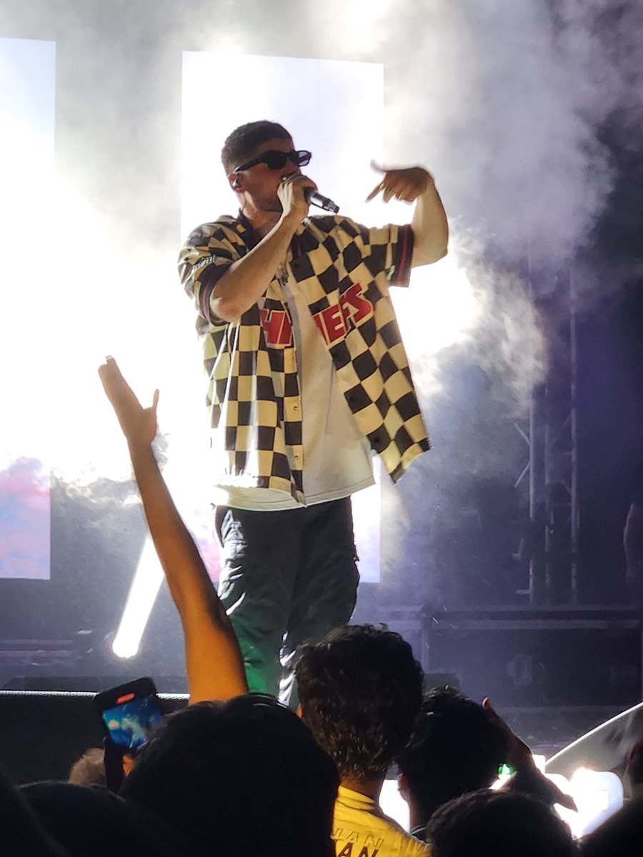 iamNDR_'s tweet photo. .@realkrsna Thank you for that crazy performance 👑!!!

#krsna
#dollarsign https://t.co/umdSzbLcTB