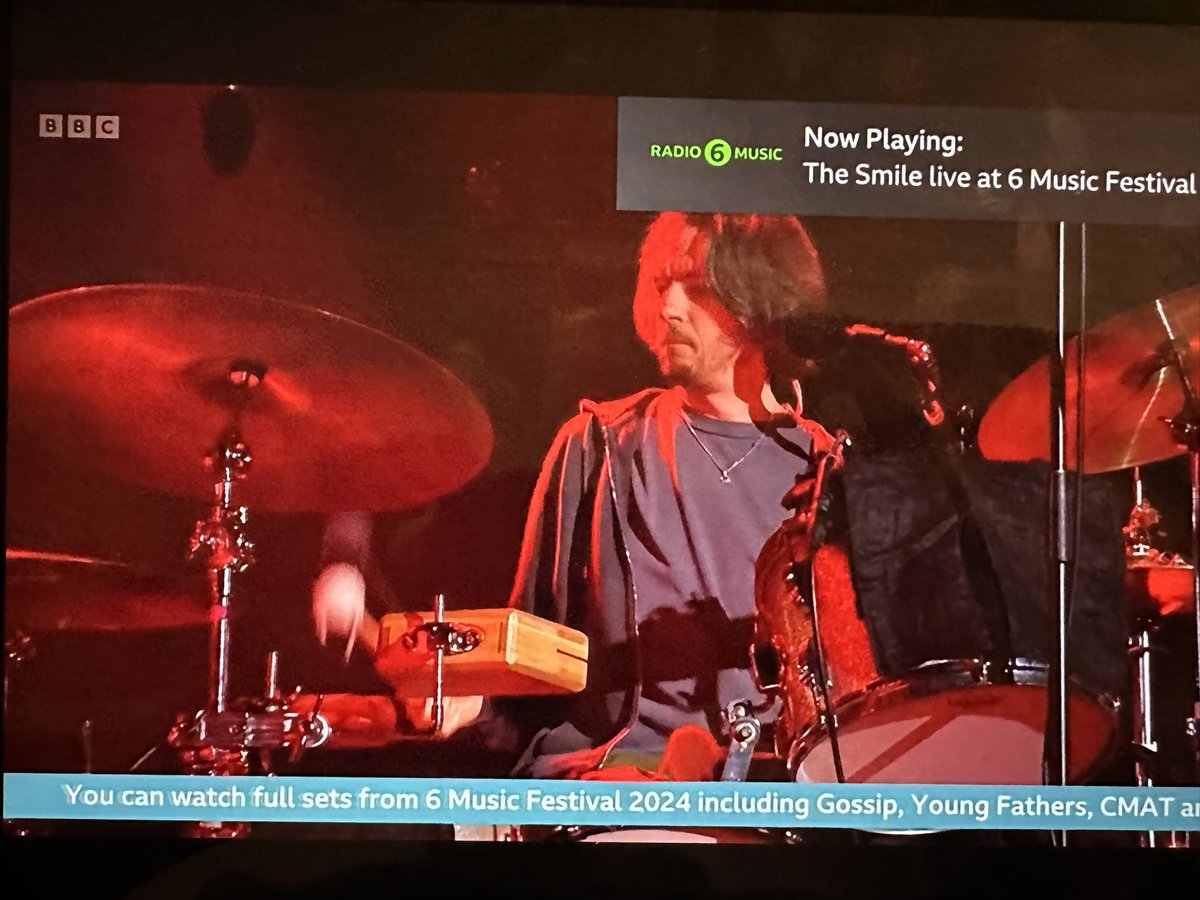 Can I watch full sets @BBC6Music or will there just be giant bloody banners screen throughout it. #TheSmile #6MusicFestival #iplayer