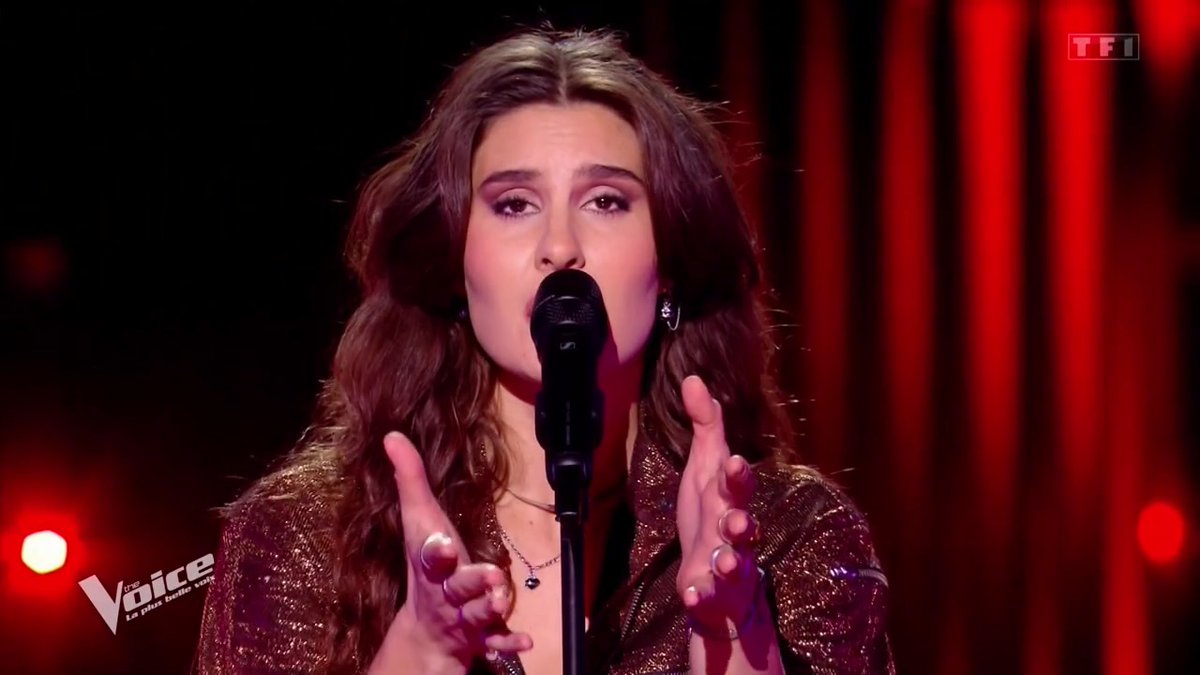 #TheVoice
Du <a href="/angele_vl/">Angèle Angèle</a> en espagnol, ça vous dit ? Margaux Heller reprend en version tango le tube "Ta reine" 💃
Pour suivre le Live ▶️ tf1.fr/tf1/direct?xto…