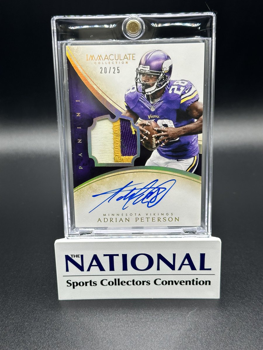 schotime9's tweet photo. Big PC addition today! Can’t beat a game used (stained), on card auto of a top 5 RB all-time. Def one of the coolest cards in my collection. #PCmailday #mailday #thehobby #nfl #skol https://t.co/eiWITMHAvv