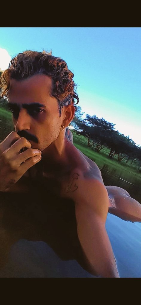 DecioLimaa's tweet image. 🍑🍆
Perdendo a vergonha!!
🙈