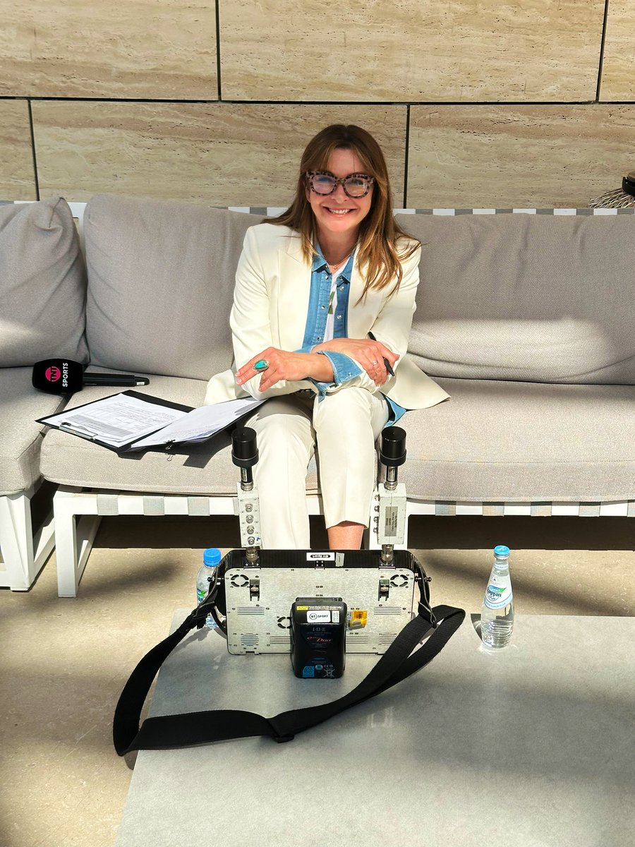 Happy to see <a href="/suziperry/">Suzi Perry</a> in action at Qatar <a href="/MotoGP/">MotoGP™🏁</a> 😘