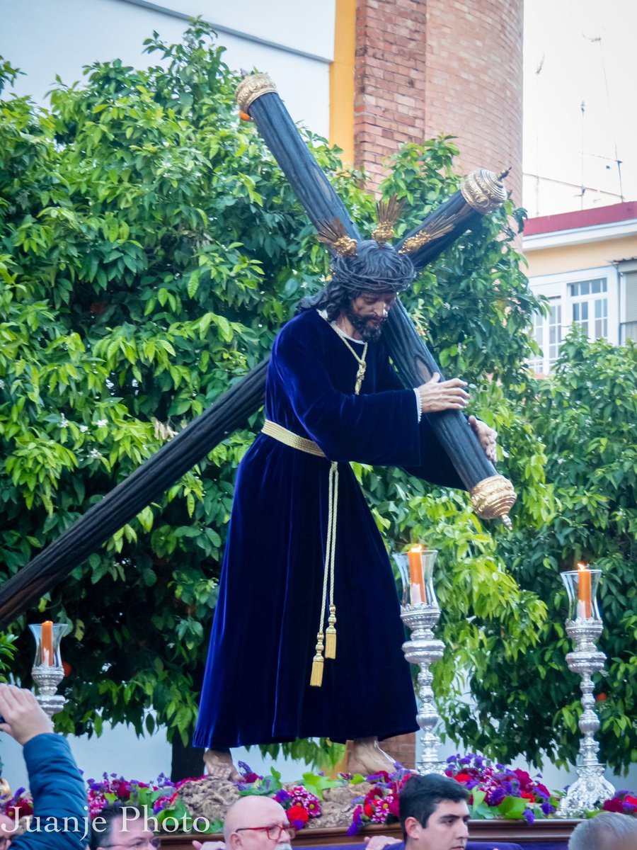 Sevilleando_'s tweet photo. Vía Crucis con Jesús de la Caridad https://t.co/Ct6D5pOAEc