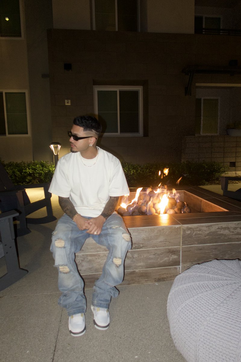 eddiezepeda36's tweet photo. Livin good feelin good 😛 https://t.co/HNyTvc8cH8