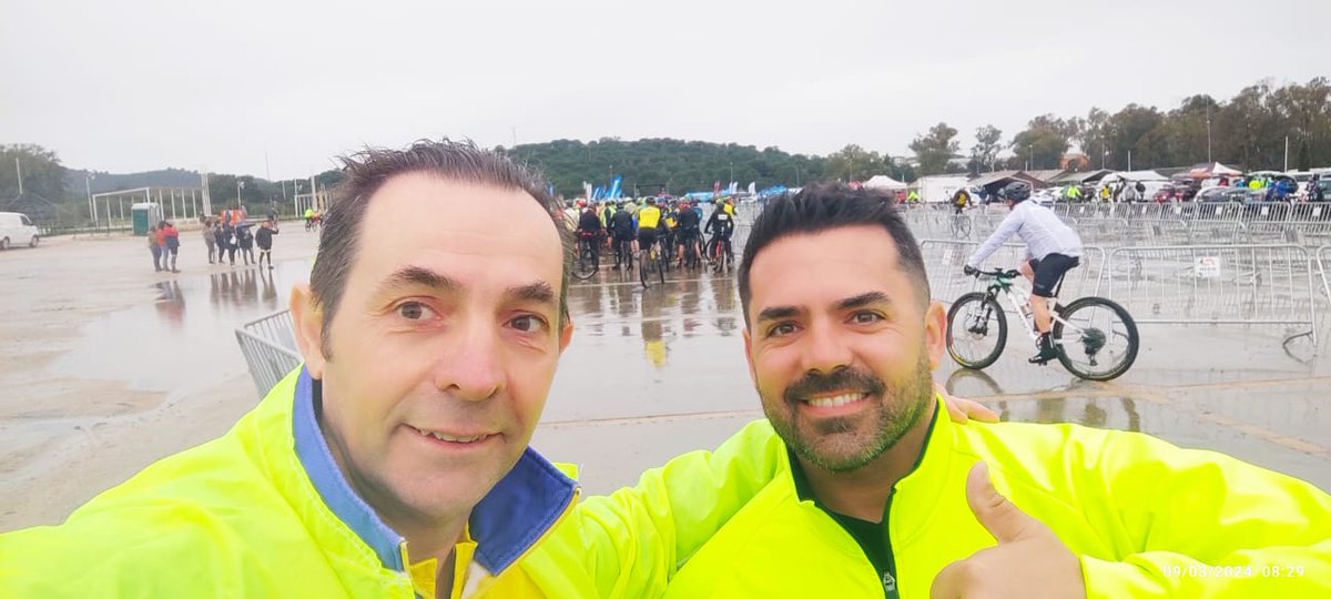 CDACorrales's tweet photo. Nuestros jabatos que se salen en la XIX mtb Guzmán el Bueno 🚲🐗veo poco barro ahí 😂😂enhorabuena campeones 💪🏼 https://t.co/VKgnXMDch1