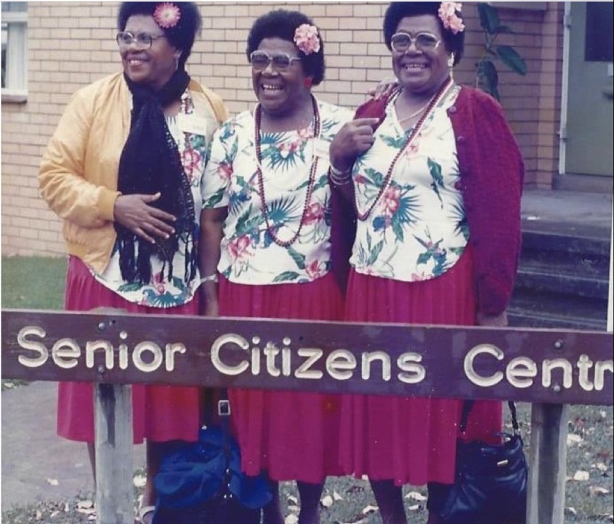 ColinCowell's tweet image. I cannot believe it was 32 years ago this weekend at Victoria’s Port Fairy festival ( see pic 2 ) where the fabulous Mill Sisters were the headline act and I had the honour of being their Road Manager