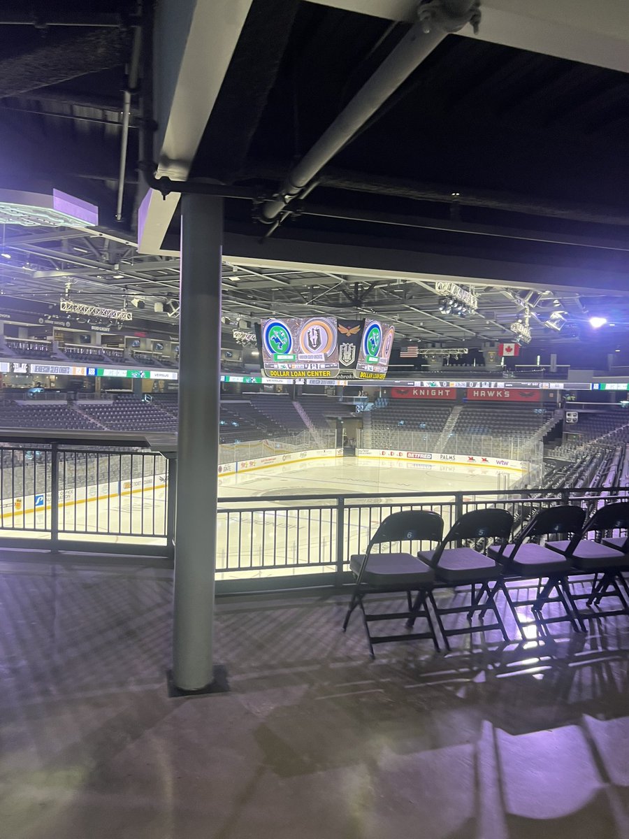 PapiElGuapo's tweet photo. @LasVegasLocally ToKnight (well 3 PM puck drop) come down to the DLC and support your Henderson Silver Knights. #StarWarsKnight https://t.co/bLZZutQLCA