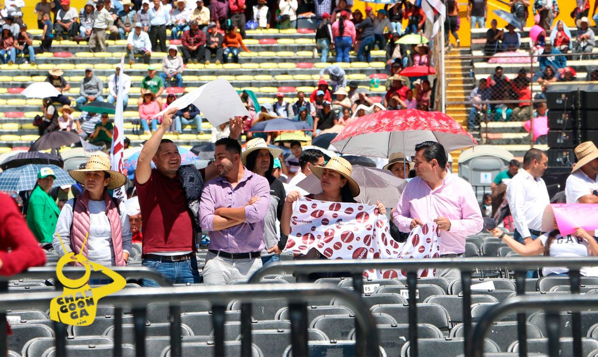 michangoonga's tweet photo. #Morelia ⭕️☀️Cientos De Personas Se Retiran Del Arranque De Campaña De Sheinbaum En El Morelos X Fuerte Sol 

1/3 🧵 https://t.co/Fg6ECTBfL6