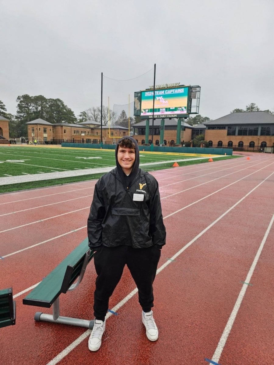 Had a great time at the @WMTribeFootball spring football game in the rain! Love the Green and Gold! #GoTribe @DLRunStoppers @CoachMikeLondon @CoachDaveBishop @FBvikingstrong