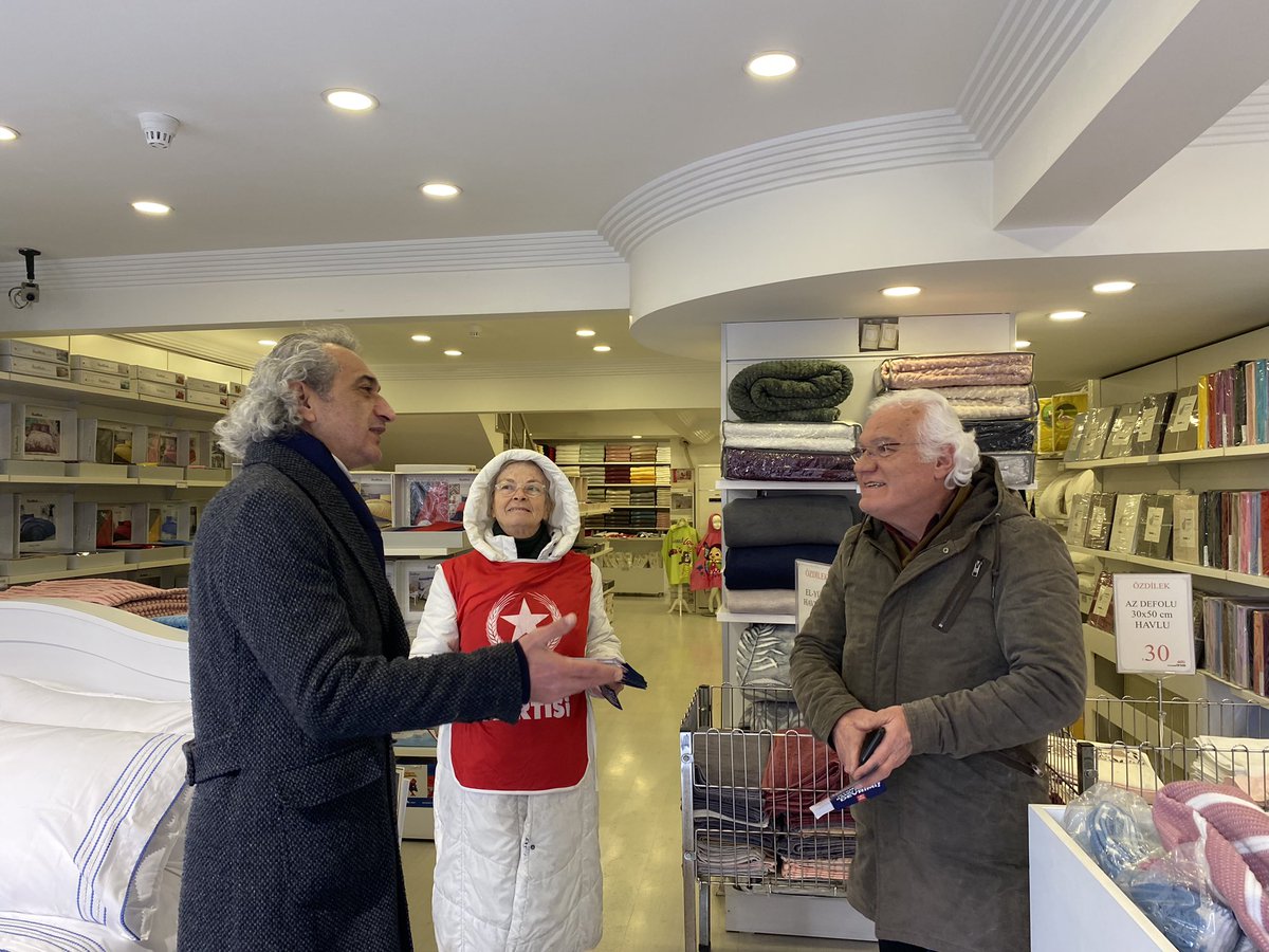 Kadıköy Belediye Başkan Adayımız Mehmet Çevik ile birlikte Yeldeğirmeni Esnafını ziyaret ettik.

Kadıköy seçeneksiz değil, Vatan Partisi var!

Kadıköy’de Kamu Hizmeti Devrimi için oylar Mehmet Çevik’e!