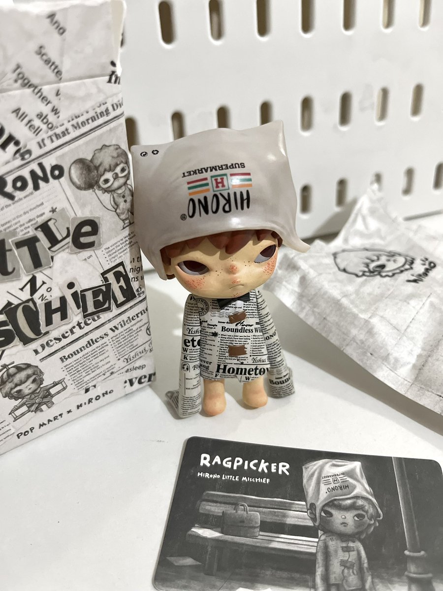 kidultwonsol's tweet photo. here comes my third son. 😅

#hirono #POPMART https://t.co/0ADcKsiUxH