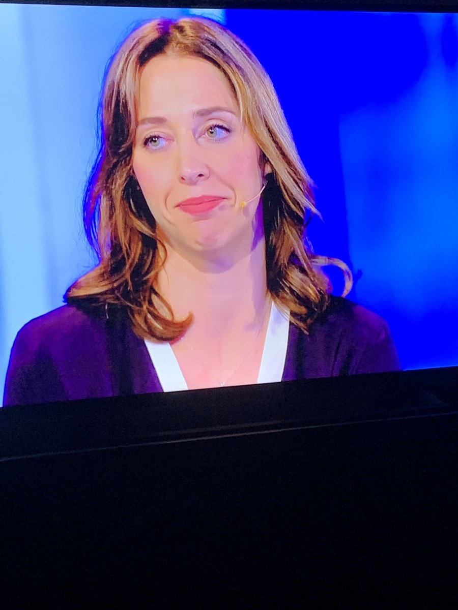 titrovobene's tweet photo. Ma la vedo solo io la somiglianza con Clio? #CePostaPerTe https://t.co/qQWd711n0I