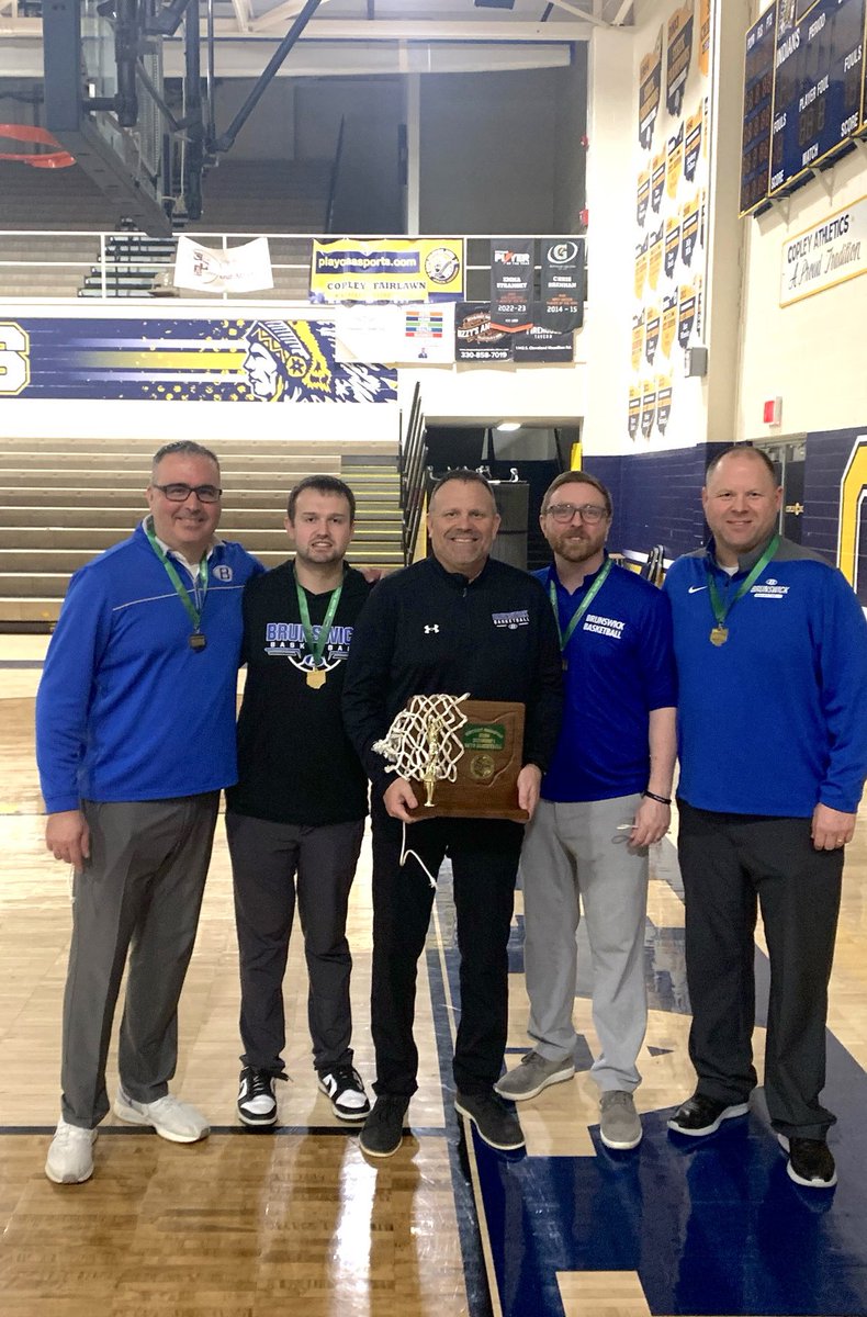 RKilbane32's tweet photo. District Champs!
Go Blue! https://t.co/iDco6fkeUw