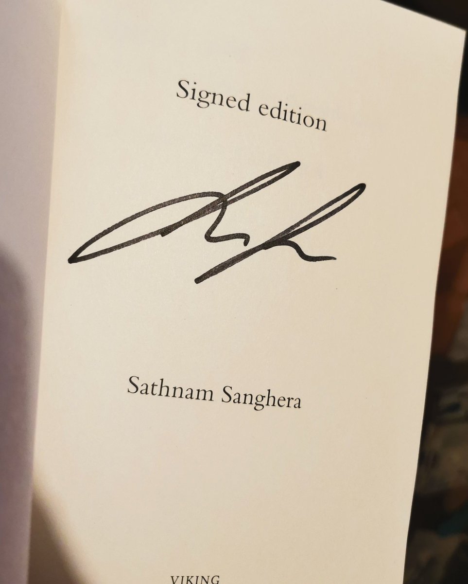 Finally picked up a copy of @Sathnam's Empireworld today in my local Waterstones and was lucky enough to get a signed copy. 🙌