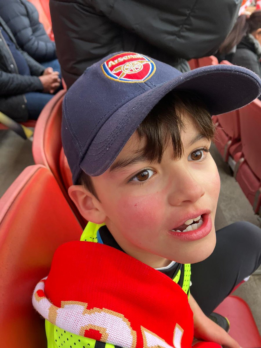 steph_fish's tweet photo. @BukayoSaka87 my boy travelled from Manchester to watch the mighty @Arsenal (his team) for the very first time! Managed to get a face full of ball from a rogue pre-match shot from you and in his words it was ‘the best injury ever’! An even more memorable first match for him! https://t.co/rr86RgizdS