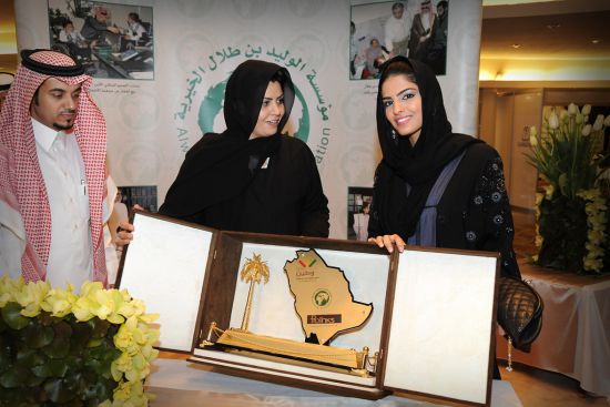 الا اي شخص يحتاج مساعده من اي دوله كان ؟
حوالة واردة لحساب🔰✅
من:5374******
الى:99735******
في:2024/01/23
حط المبلغ اللي تحتاجه💸💵💶
1️⃣رتويت🔄🔄
2️⃣تابع حسابي
3️⃣تعليق⬅️حط  المبلغ اللي تحتاجه✔
4️⃣ارسل اسمك ومن أي دوله على الخاص 📞
تابع ورتويت لثبتك ✅✅ بتوفيق ان شاء الله