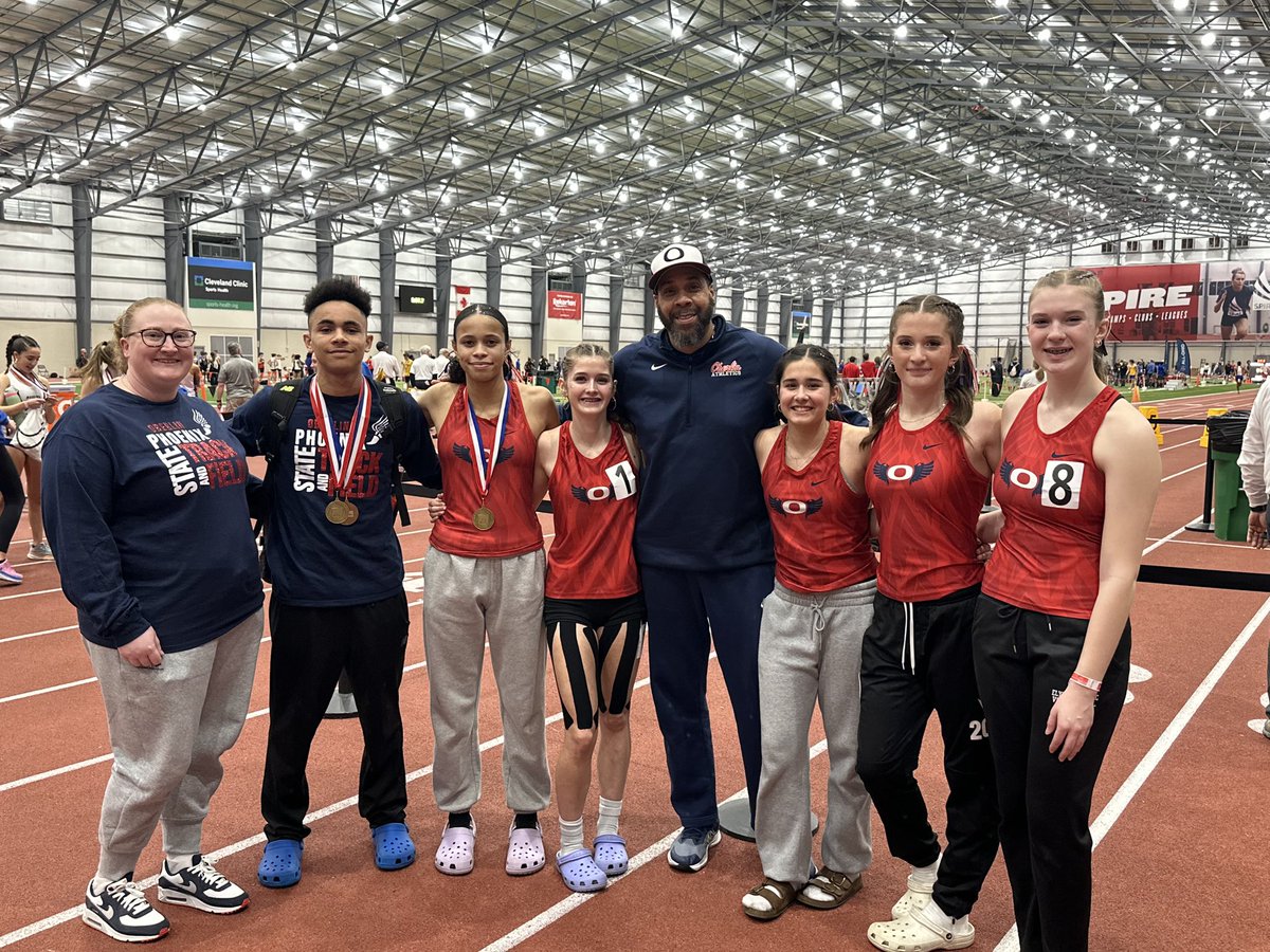 coachrodhooks's tweet photo. Oberlin representing at the middle school and high school indoor state meet!! #OBSTRONG @Bryce_A_Johnson @OberlinSchools @OBPhoenix @coachfox2313 https://t.co/tt6OnEfaIJ