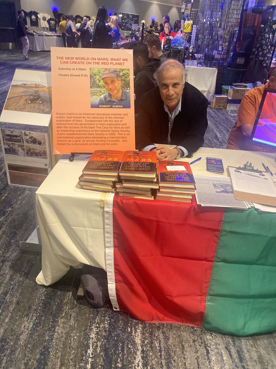 robert_zubrin's tweet photo. I’m at a #StarTrek Convention in San Francisco, where I will be speaking about my new book The New World on Mars later this afternoon.
#Mars #Space #Science #MarsSociety #NASA #SpaceX https://t.co/3K8GY1zdI7