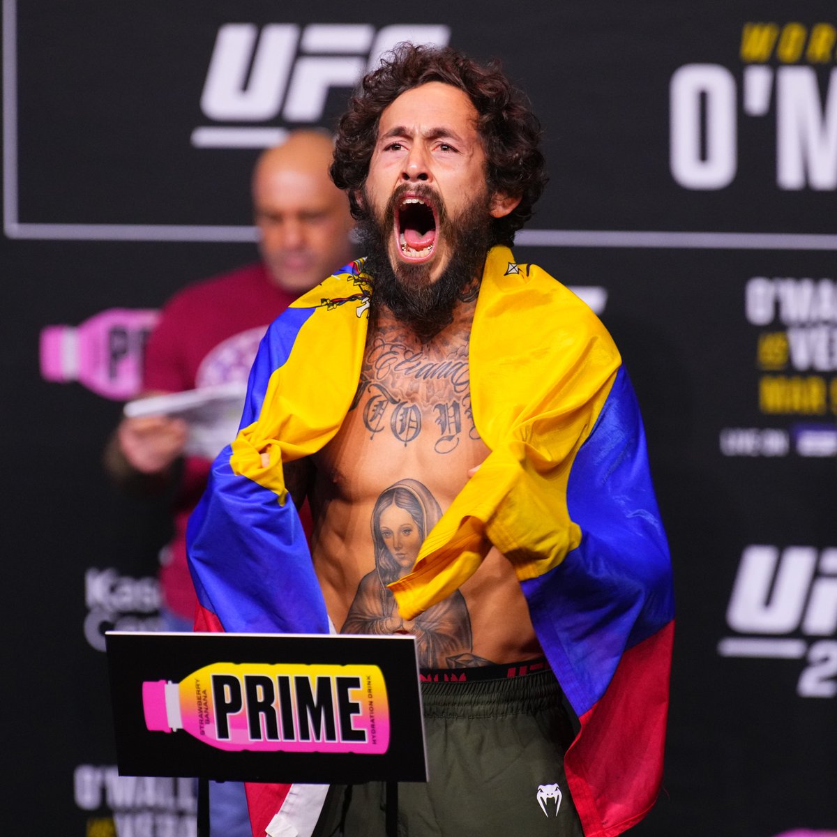 #UFC299 is kicking off soon!

Who you got in the main event? 👇