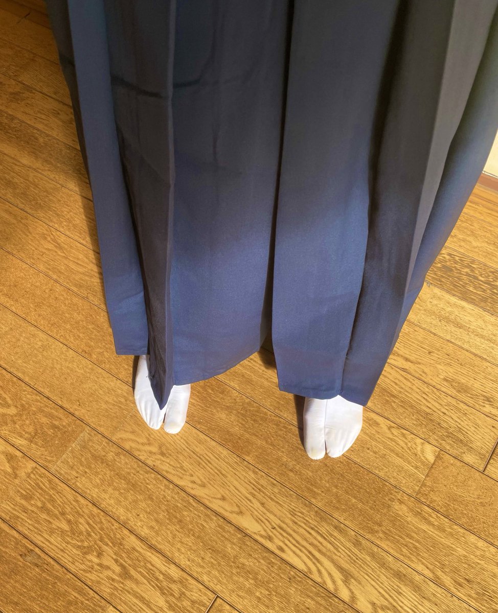 kimono_tabi's tweet photo. おはようございます。今日の物ではありませんが、ぴっちりな白足袋を履いた時の写真です。 https://t.co/dM1OftGEOg