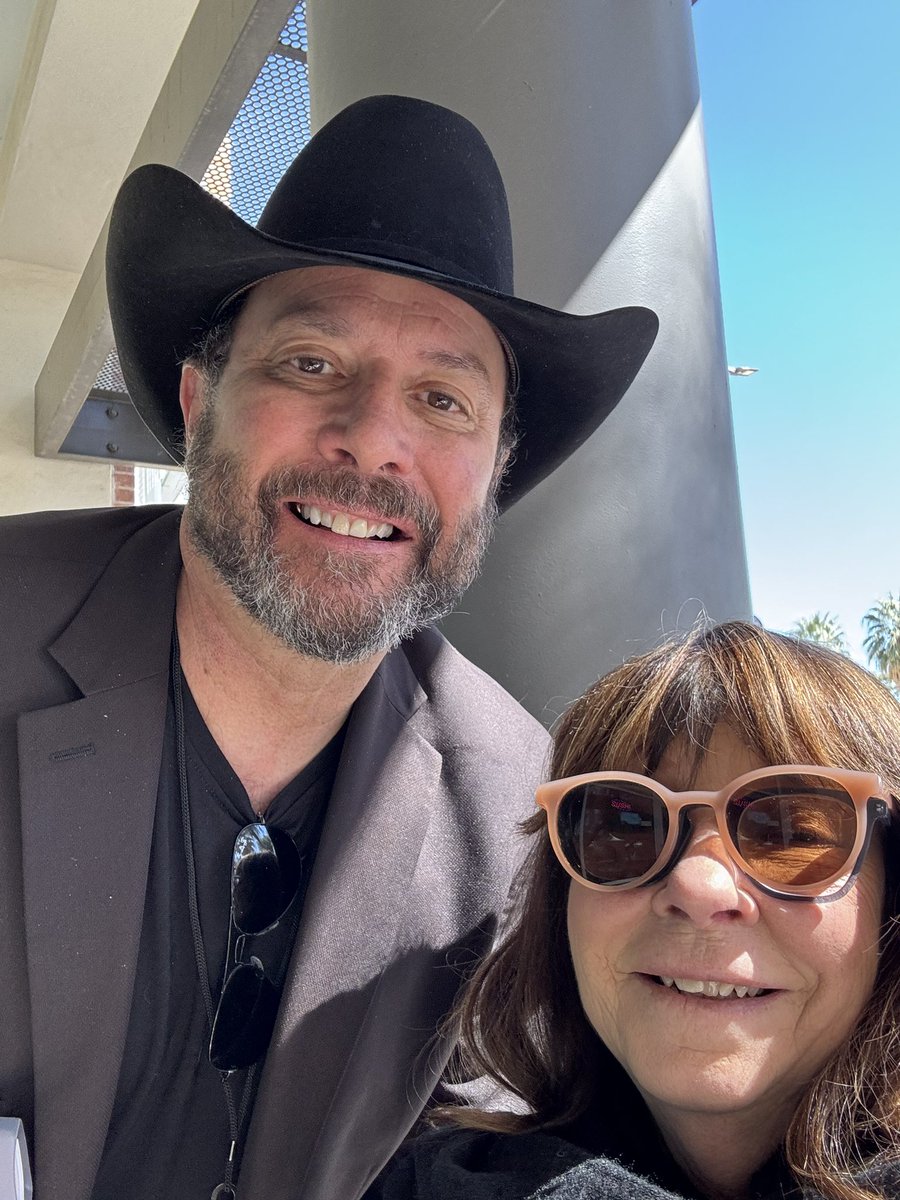 carablack's tweet photo. Only at @TFOB hanging with @cjboxauthor #asonedoes https://t.co/hiWaye1w5Q
