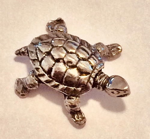 PewterMagic's tweet photo. What’s #Trending? 
“Pocket-Buds!” 
With many to choose from, you’ll find  that special piece representing your mood + style! Simply grab &amp; go- keeping 1 in your pocket or bag. Toss it out at lunch or meeting as a unique conversation piece…
#Handcrafted #Timeless #UniqueGifts https://t.co/C1sKYr0F6C