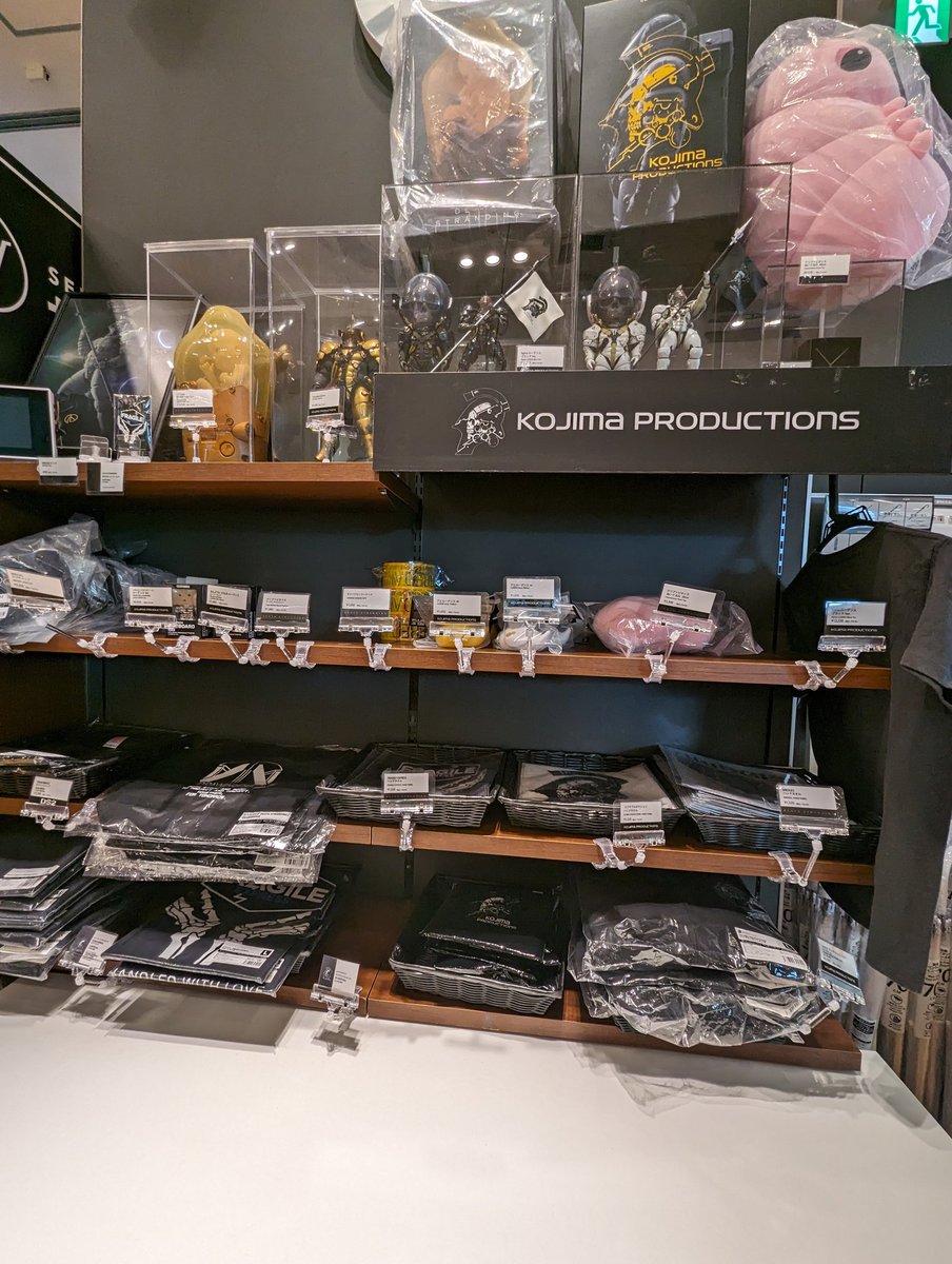 _NovocainStain's tweet photo. Got to visit an incredible spot today in Tokyo! 🙏🥰👍👍👍👍

P.S there is a non advertised shop on 3F of the tower with more merch for sale 🐤🇯🇵

#Ludens #DeathStranding2 #DeathStranding2 #KojimaProductions #SONY https://t.co/Qg0IM7JJXY