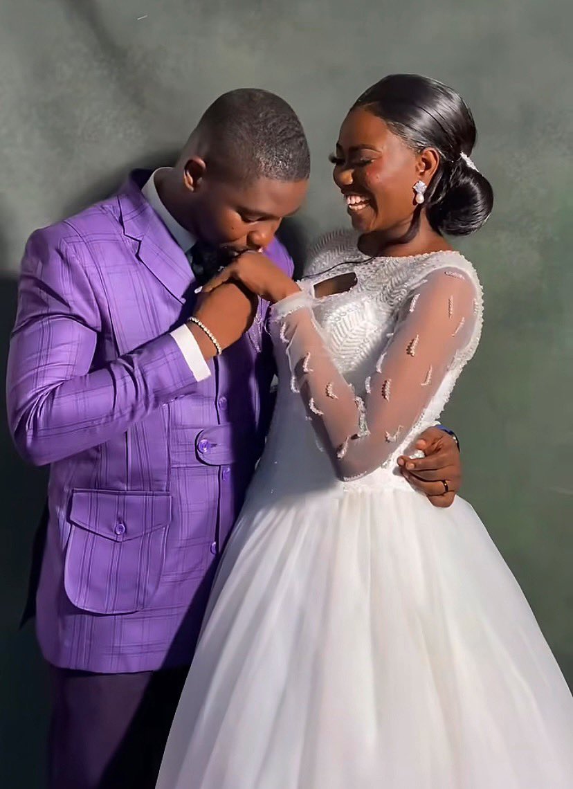 simply_tonia_'s tweet photo. Happy Married Life!🥳💃🏽
@ifedolapo_sanni @gabriel_specter
May the Lord bless your new home and enrich your lives and deepen your love throughout the years in Jesus name!🎉
#MeetTheSpecters
#TheSpecters https://t.co/x4pnVTUeJv