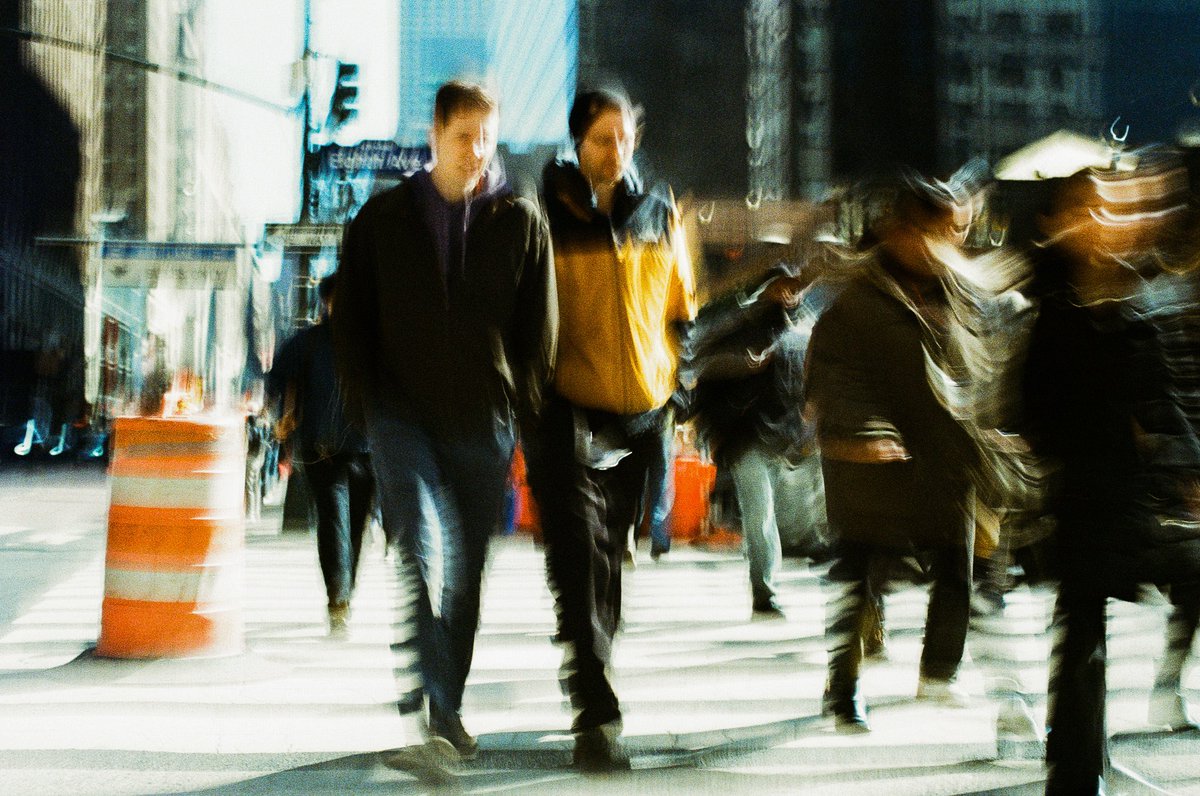 Modoshoot's tweet image. The setting 🤝 The photos

📷 Canon New F1
🔭 50mm 1.4 FD Canon
🎞️ Fujifilm 400
⚫️ Polar Pro ND Filter
📍Manhattan | NYC