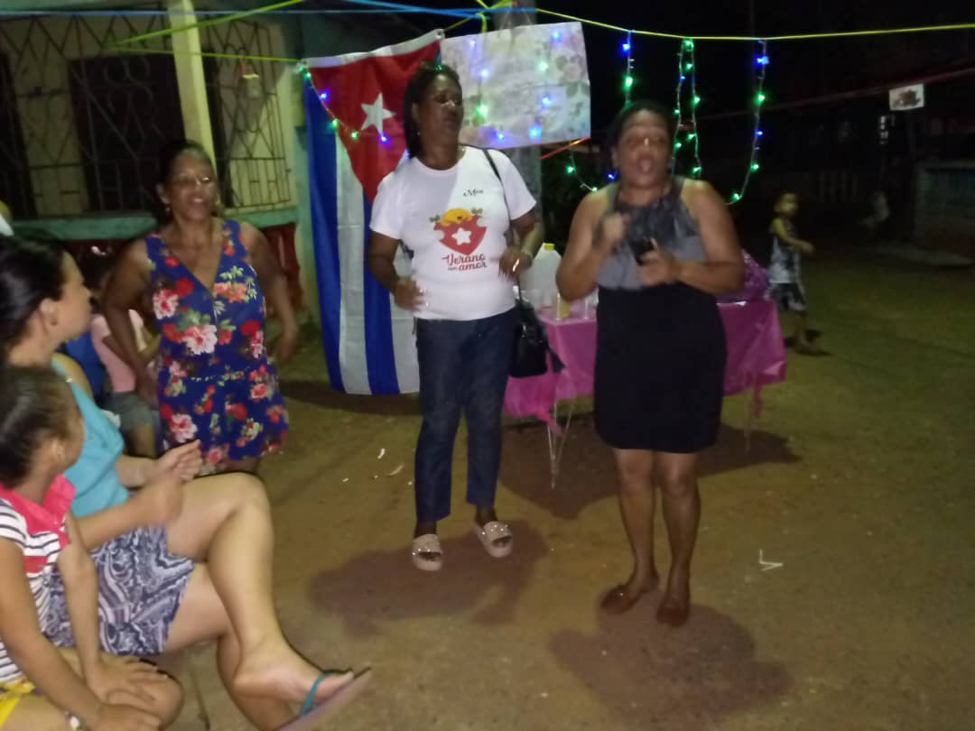 AriasJudet's tweet photo. Con muchas alegrías y júbilo las federadas de la demarcación Consejo Popular Los Mangos-Joselillo celebran y esperan el día internacional de la Mujer Cubana 🇨🇺 y apoyando el 11no Congreso más firmes que nunca, Un Sí por Nuestra Revolución. #PoderPopularMoa #MujeresEnRevolución. https://t.co/vHi0Pz2M6d