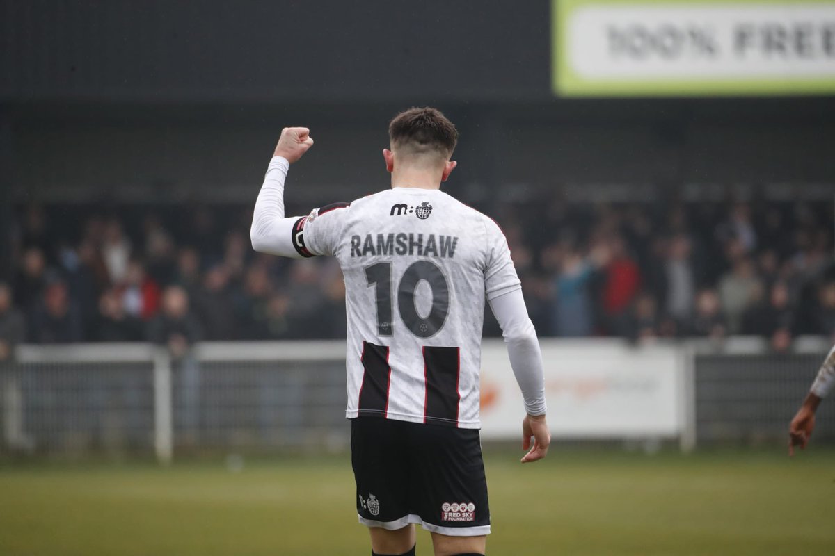 MarkSimpson1980's tweet image. 🤩 What a great day at The Brewery Field.

🥳 A double over Darlo
⛔️ Six games unbeaten 
🏡 Four home wins in a row
🔥 Seven wins in nine games
📈 Four points from top seven

Phone signal was bad tho…

#Moors