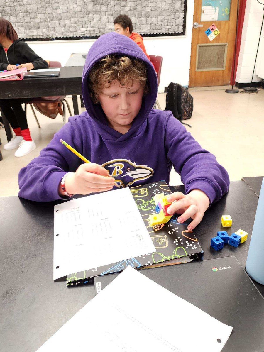 Yesterday students from Mrs. Porter's 7th grade math class used linking cubes to create 3D models in order to view front, top, and side views. 🙌🏿🙌🏿<a href="/HCS_MathDept/">HCS_Mathematics Department</a> <a href="/BenSymsMS/">Benjamin Syms MS</a>