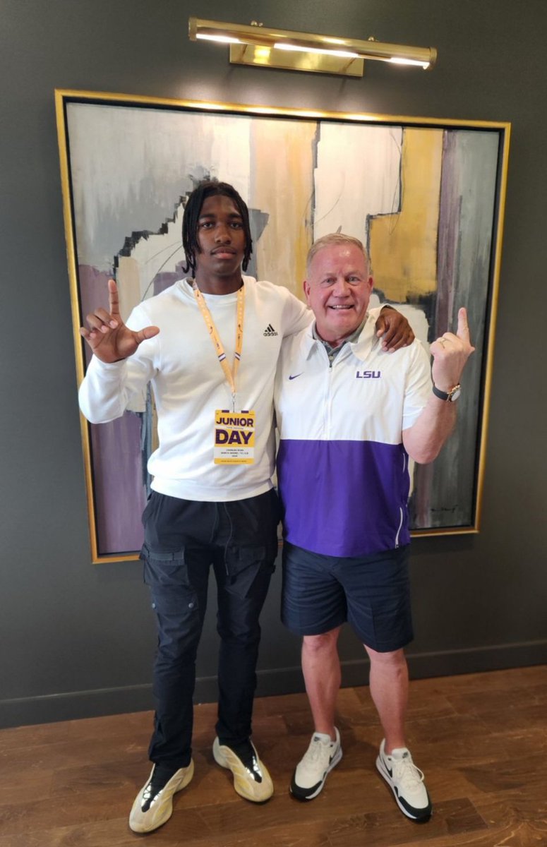 GREAT day in Da Boot. I had an opportunity to visit my family and become a member of a new family. I have officially committed to Louisiana State University. TIGERS fans... Let's Geaux !! 💜💛 @CoachBrianKelly @CoachBlakeBaker @RecruitEastside @jackson_dipVYPE @DonnieBaggs_