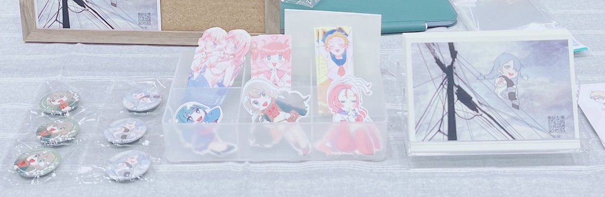 九州コミティア8 P12にいます！
イラスト本間に合いませんでした😭
缶バッチとポストカード、ステッカーがあります…