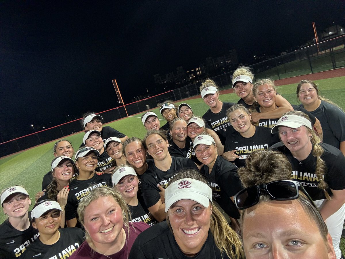 We interrupt your night— to just say 

WE JUST BEAT THE #15 TEAM IN THE COUNTRY 

😍🔥🌴🥎