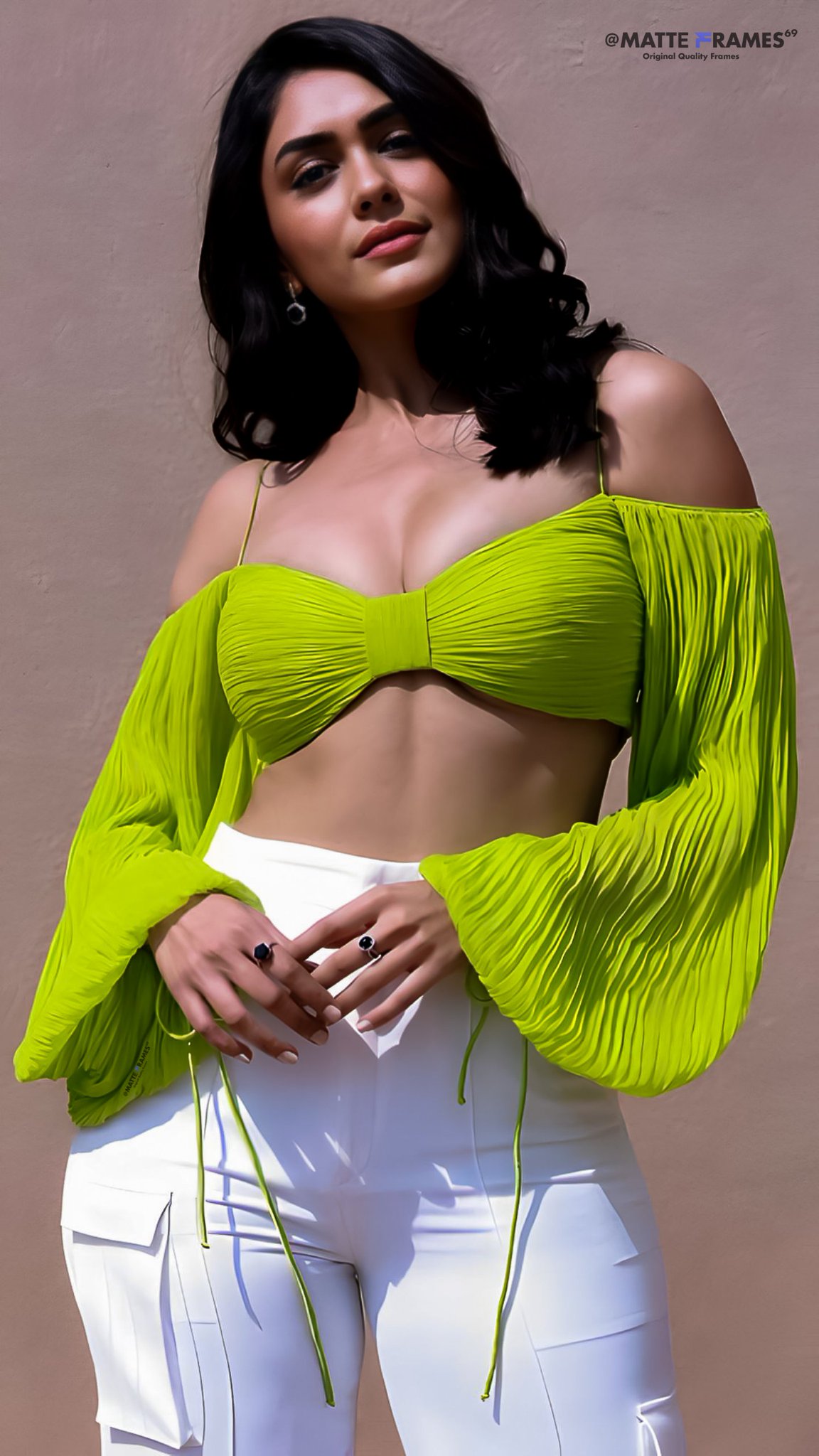 GIR1GpLXIAAK0Kq?format=jpg&name=large