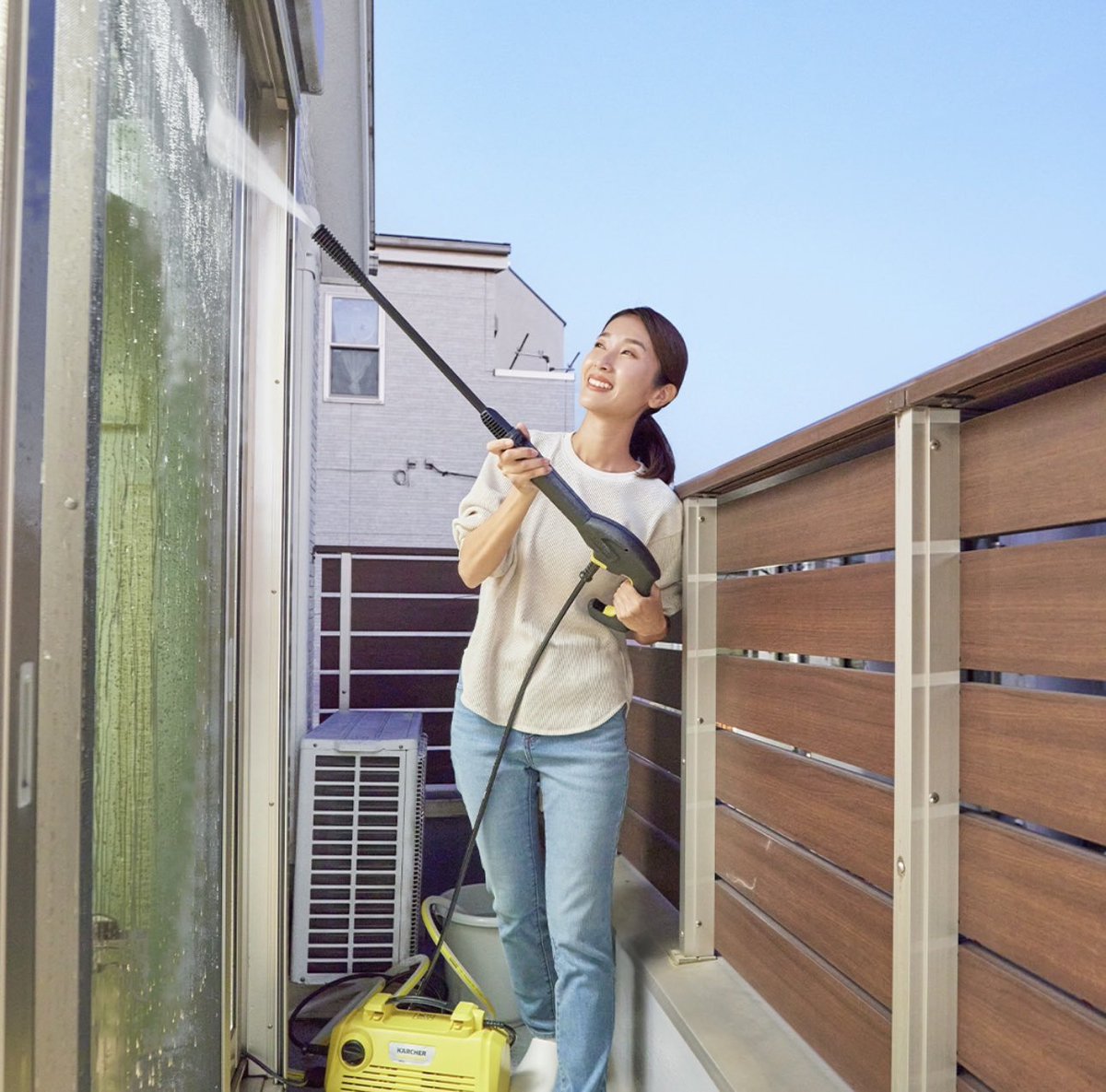 CTD____'s tweet photo. KARCHERモデル撮影へ呼んで頂きました✨
商品の詳細を動画、スチールで撮るので1日がかりですが
笑顔で頑張ります📸

Model 恵里花 https://t.co/jarbUJr6Kd