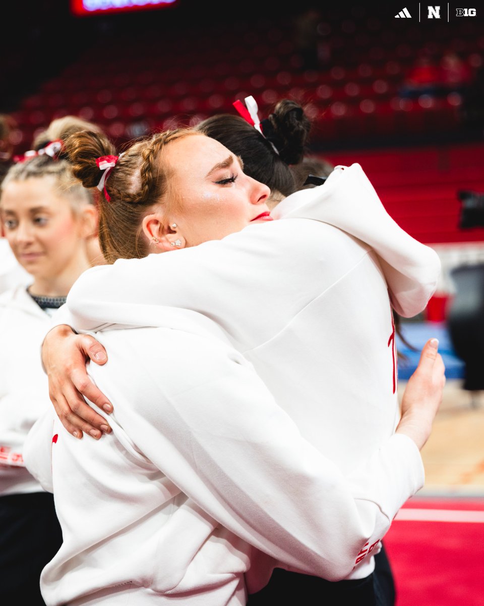 HuskerWGym tweet picture