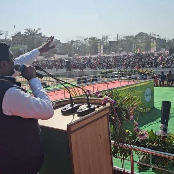 Gauravitcell's tweet photo. प्रणाम पूर्णिया महारैली में दूर दराज से आए तमाम लोगों को प्रणाम। आपकी उपस्थिति से पूर्णिया लोकसभा क्षेत्र के बदलाव का मार्ग प्रशस्त होगा। इसलिए आपका आभार।
#प्रणाम_पूर्णिया #pappuyadavजनअधिकारपार्टी #pappuyadav #राजू_दानवीर #RajuDanveer #पूर्णिया #Purnia https://t.co/R2W7RatihC