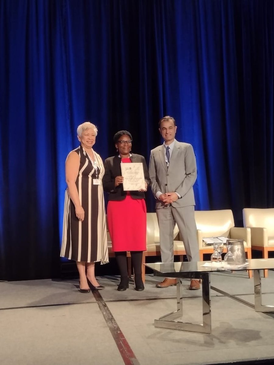 Congrats to <a href="/EMalwadd/">Elsie Kiguli-Malwadde</a> on receiving the CUGH Distinguished Leadership Award at #CUGH2024! We are closer to a better and healthier world with people like you paving the way for others 🌎⚕️
