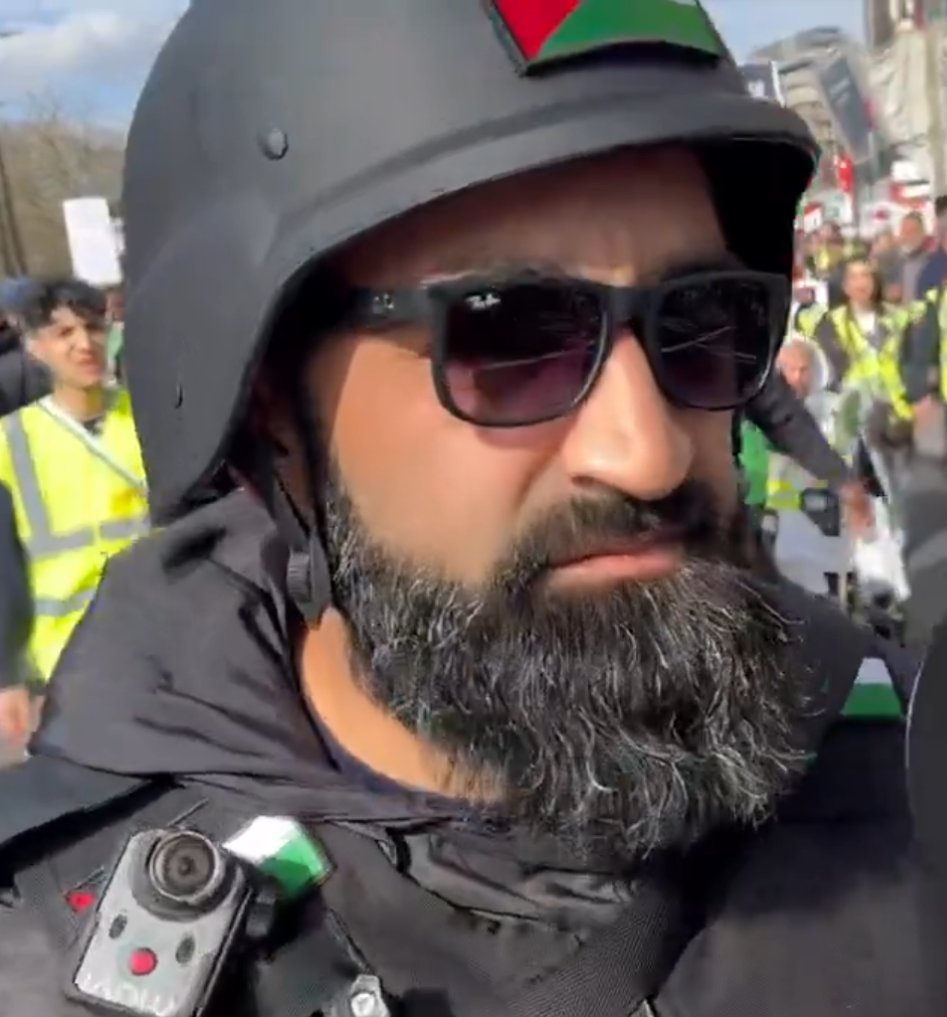 So why didn't the police arrest this man who turned up armed to the teeth? Bodycam, riot shield, helmet, utility belt, sour expression..... Make him famous....since it appears the police cannot be relied upon any more...