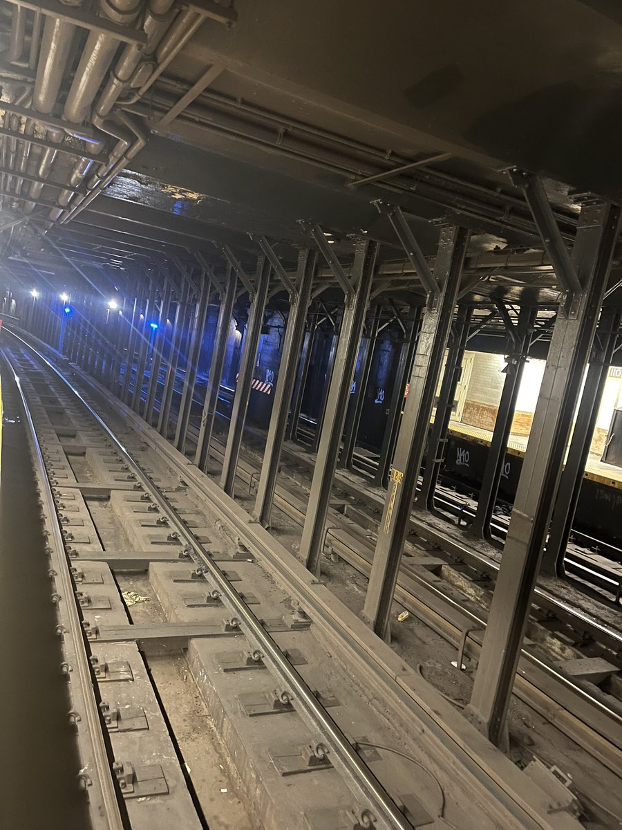 RosannaWright's tweet photo. ‘Saturday Subway System NYC' - RoseJW 🌹🖤🎶

#Saturday #SubwaySystem #Faith #Inspire #Recovery #Healer #Power #Independent #Universe #Colour #Real #Solitude #Beautiful #DailyStyle #Walk #Run #Light #Gratitude #Joy #Nature #Trees #Flowers #Streets #Urban #Harlem #Home #NY #NYC https://t.co/dy07xSqzQ2