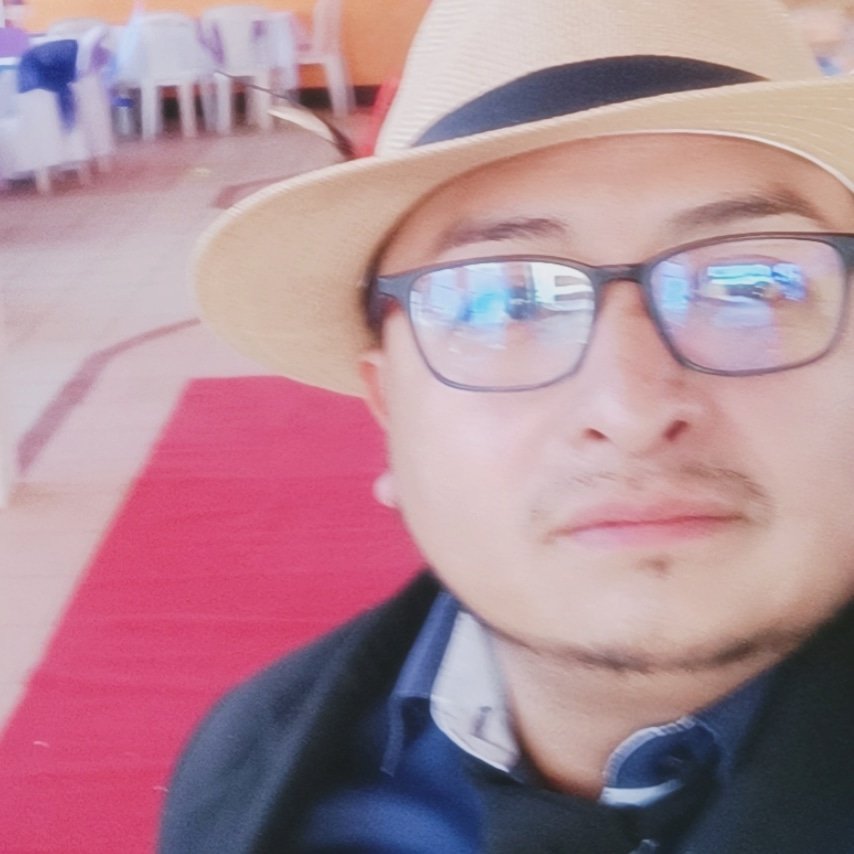 RaynerZeballos's tweet photo. #NuevaFotoDePerfil https://t.co/lyp265hfxQ