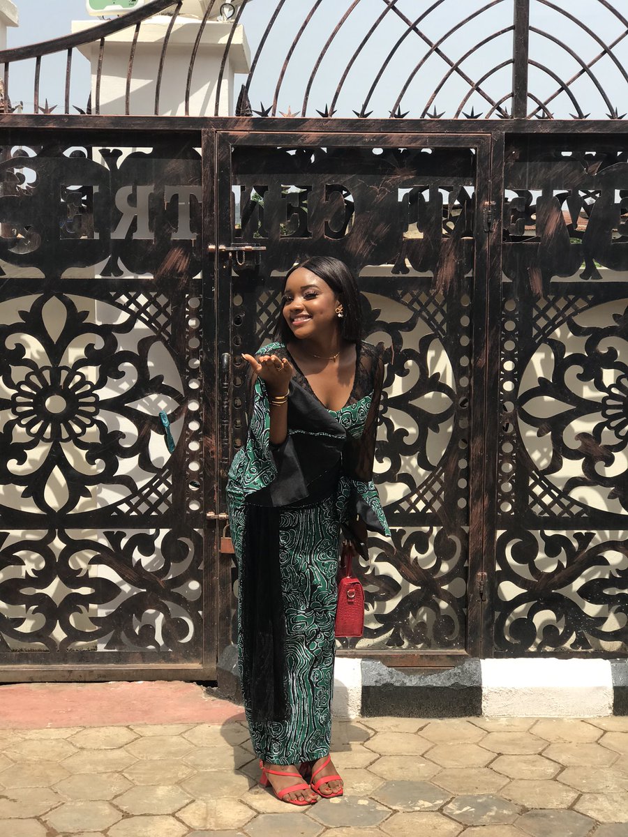 t_annieee's tweet photo. First owanbe this year, and it was amazing 🥰🎉🎉❤️‍🔥 https://t.co/opKOMNZoe6