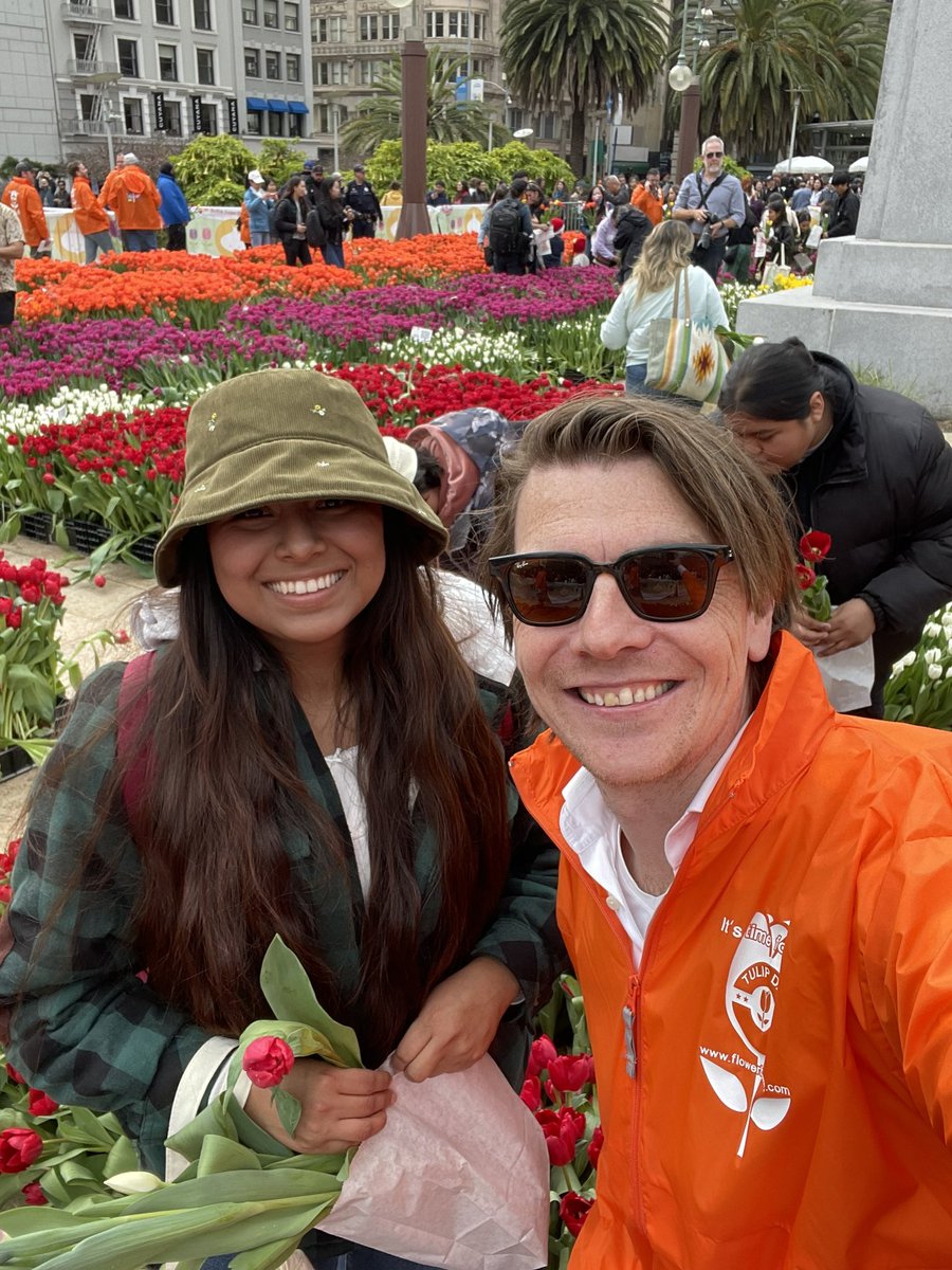 This is Anna, she was first in line at 6AM. Thank you for loving Dutch tulips and supporting Tulip Day and @UnionSquareSF!