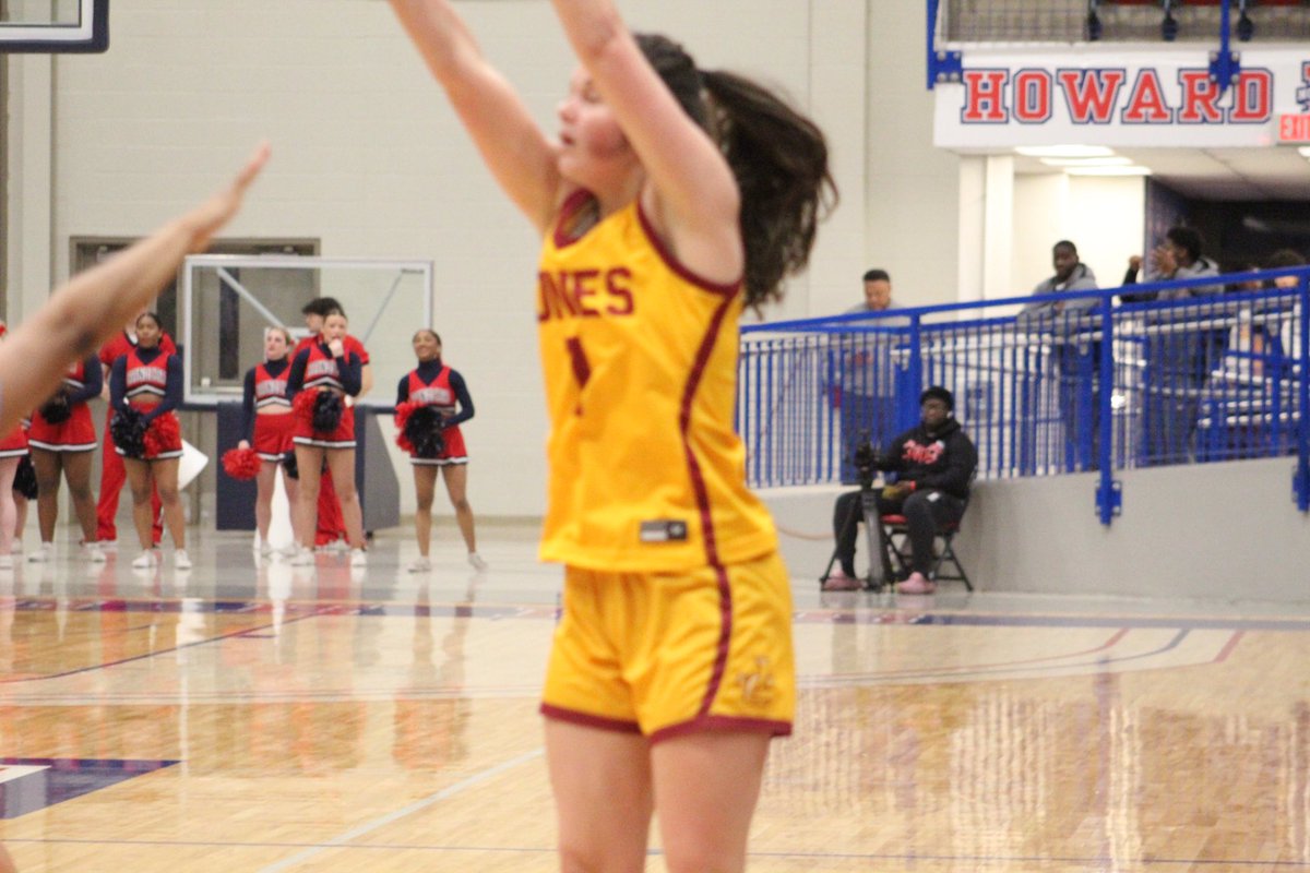coachmealer's tweet photo. Hope played her final game in a @JC_BobcatsWBK uniform. She finished what she started. When we left HS, I had no idea we would reunite at the next level. Thankful to God for everything. I know he has a special plan for her life. Our family is so proud of her. @hopemealer24 #hoop1 https://t.co/z7w9GkFrYv