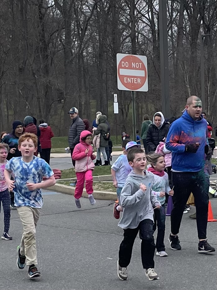 Today's Color Run allowed our Ben Franklin community to continue to raise funds for St. Baldwick's and have fun doing it... @bfes_ltps @StBaldricks #BFRocks #LTPSItStartsWithOne