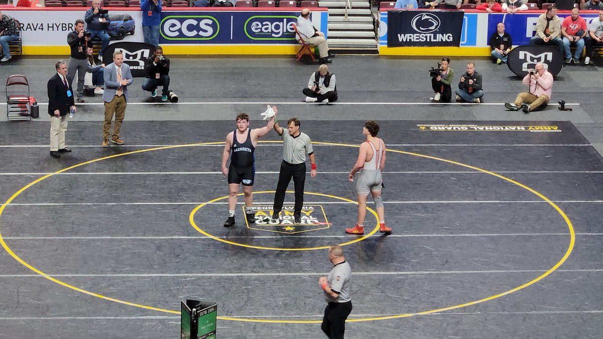 3X STATE CHAMPION🥇🥇🥇

SEAN KINNEY

He wins by tech fall 15-0;4:08

Nazareth's 31st  State Champion! He joins Legend Tim Darling as the only other 3-Time State Champion at Nazareth!

#GoBlueEagles
#GoLadyBlueEagles
#NazarethProud
🔵🦅🤼‍♀️🤼‍♂️