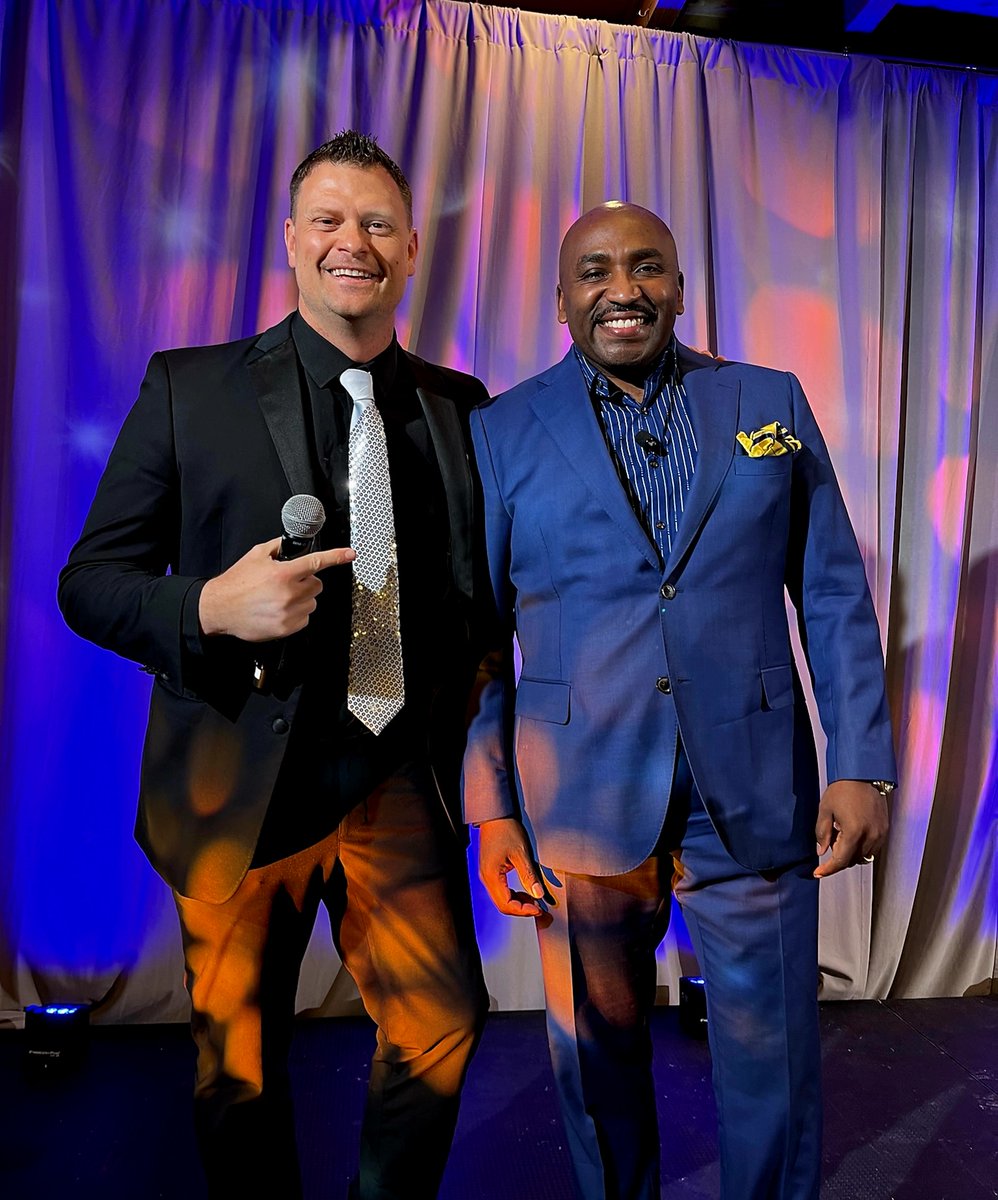annplans's tweet photo. #EventDay - We are excited to be getting Breck School’s Blue &amp; Gold Bash underway at Minneapolis Event Center. Auctioneer Rusty Kath and emcee Chris Thibodeaux are set to go. Let the fun and fundraising begin!
#annplans #nonprofitevents #nonprofit https://t.co/ar5Ors04qM