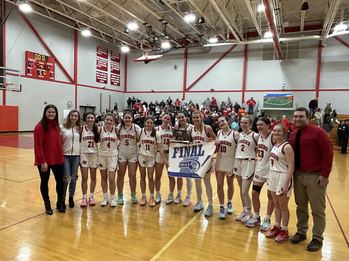 tyngtigersports's tweet photo. 🏀Girls Hoop is headed to the Final 4 with the 45-42 win over Bourne High School🏀
#tpsprepares
#tigerpride https://t.co/0VAvMFSBRm